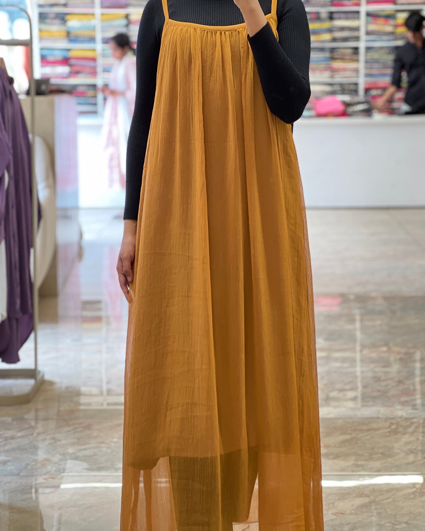 Tela by ash women free size plain chinnon pinafore dress with inner
