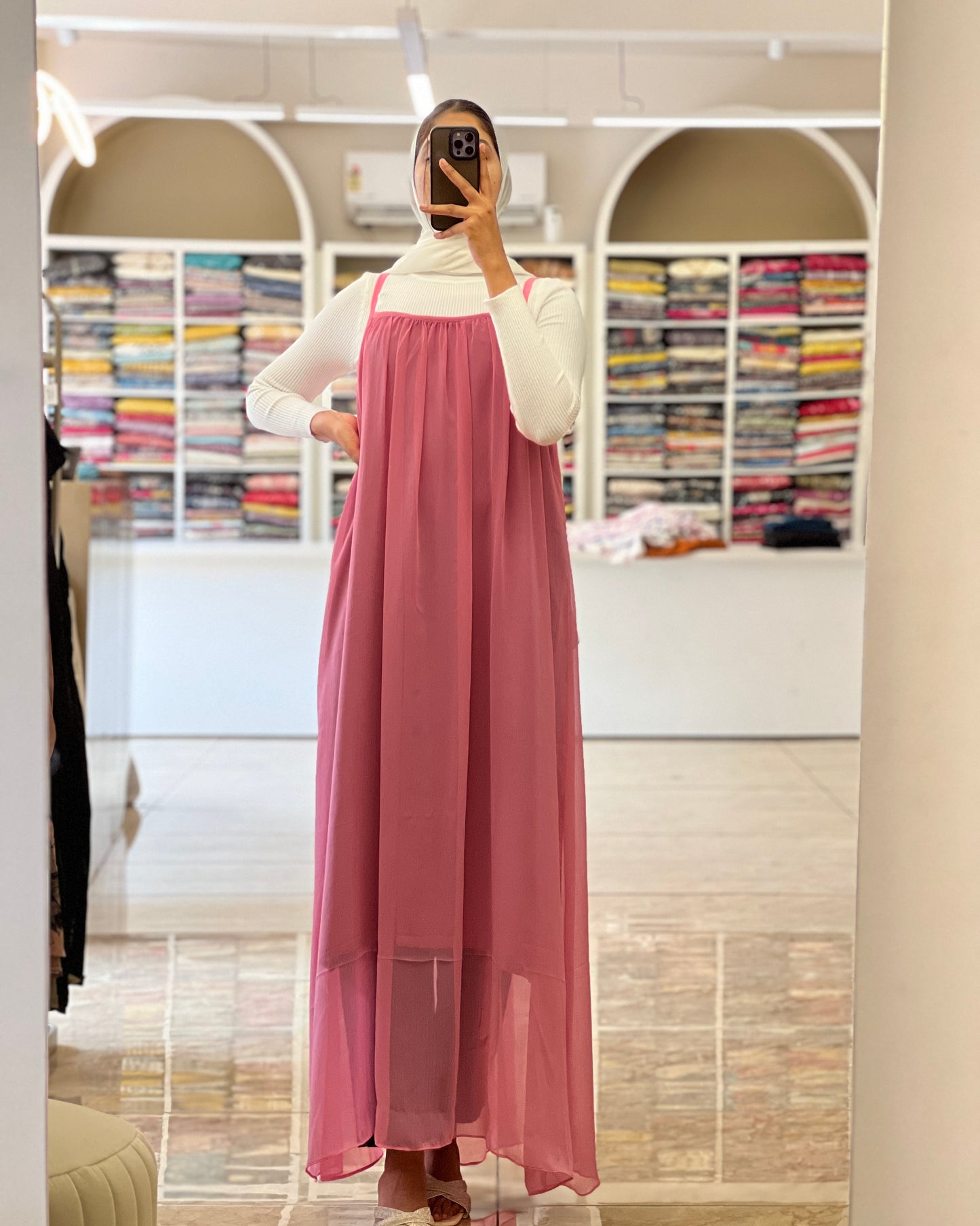 Tela by ash women free size plain chinnon pinafore dress with inner