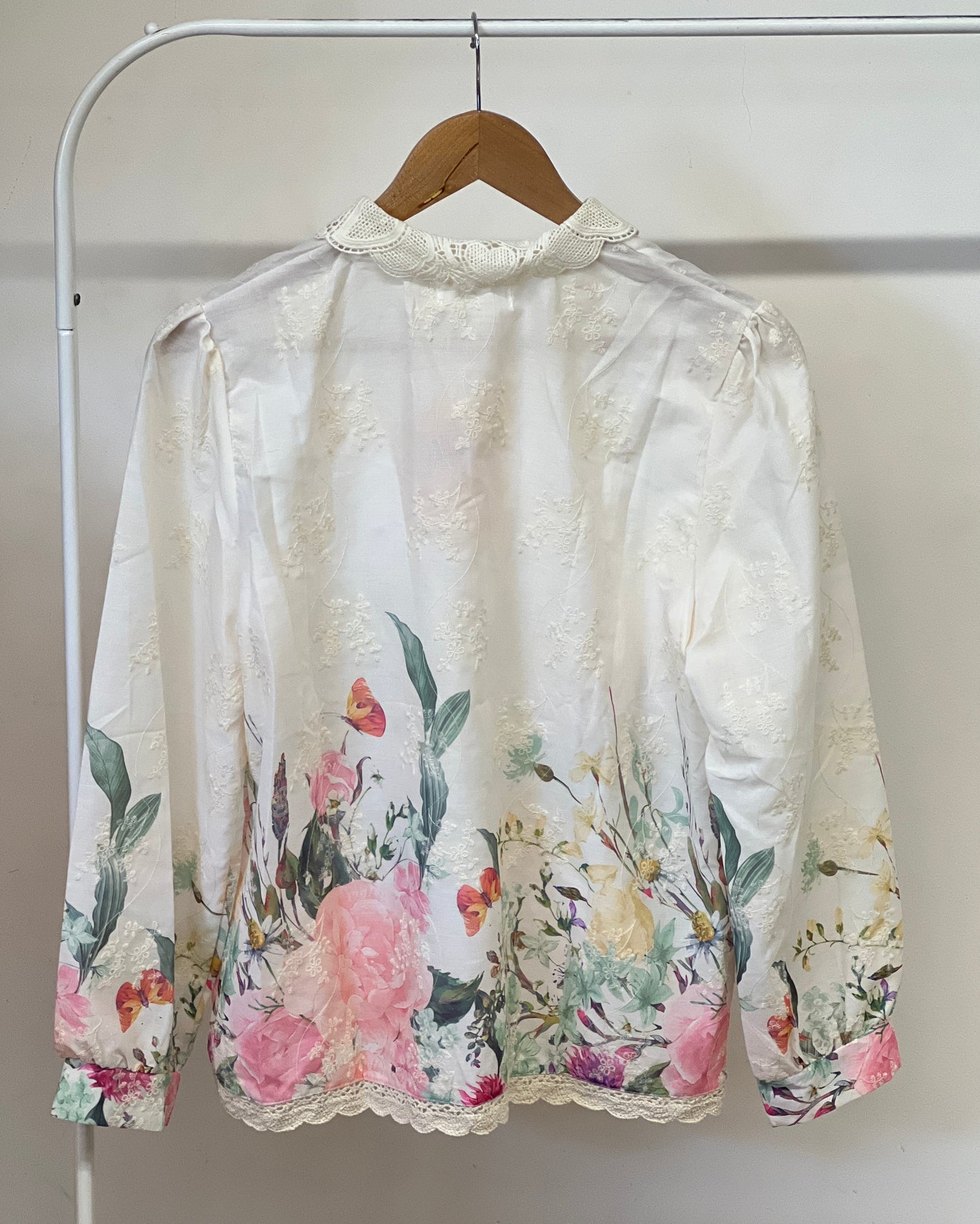 Tela by ash women elegant lace collar floral top