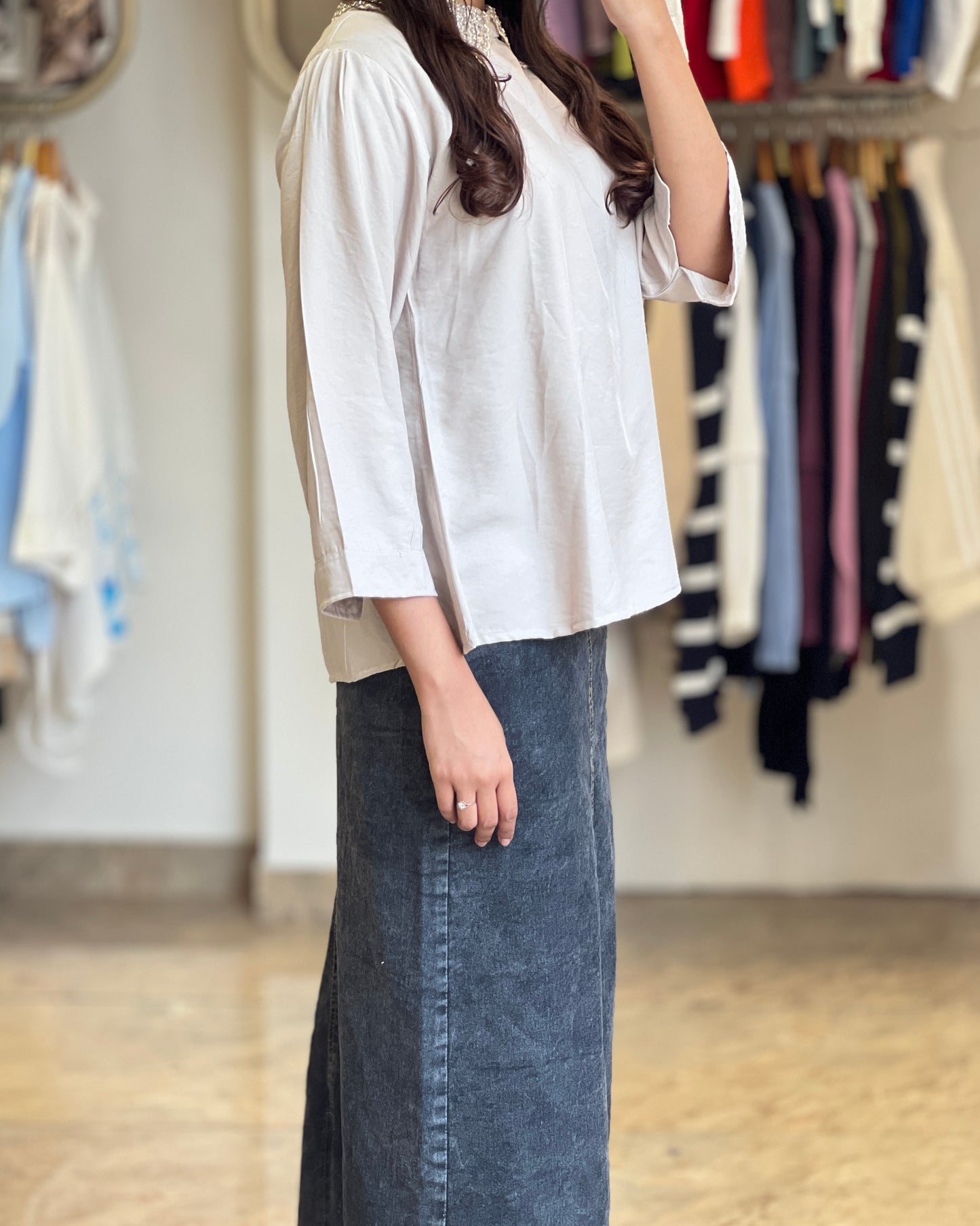 Tela by ash women platter collar top