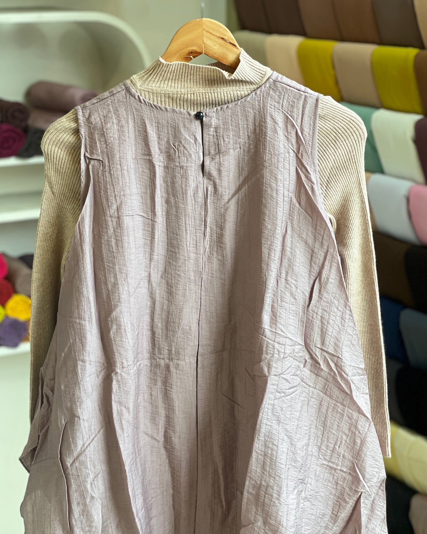 Layered pinafore with inner