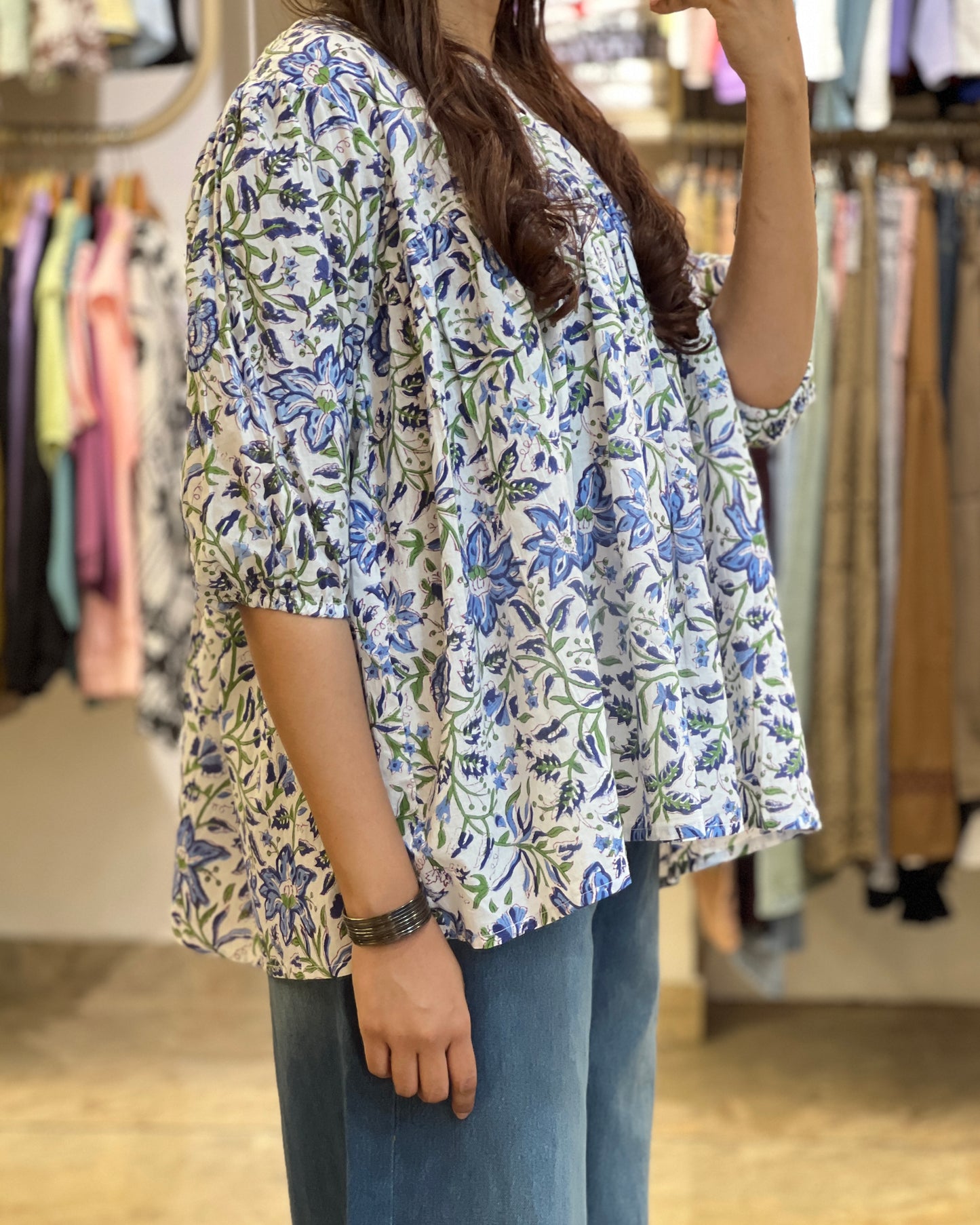 women floral print short top