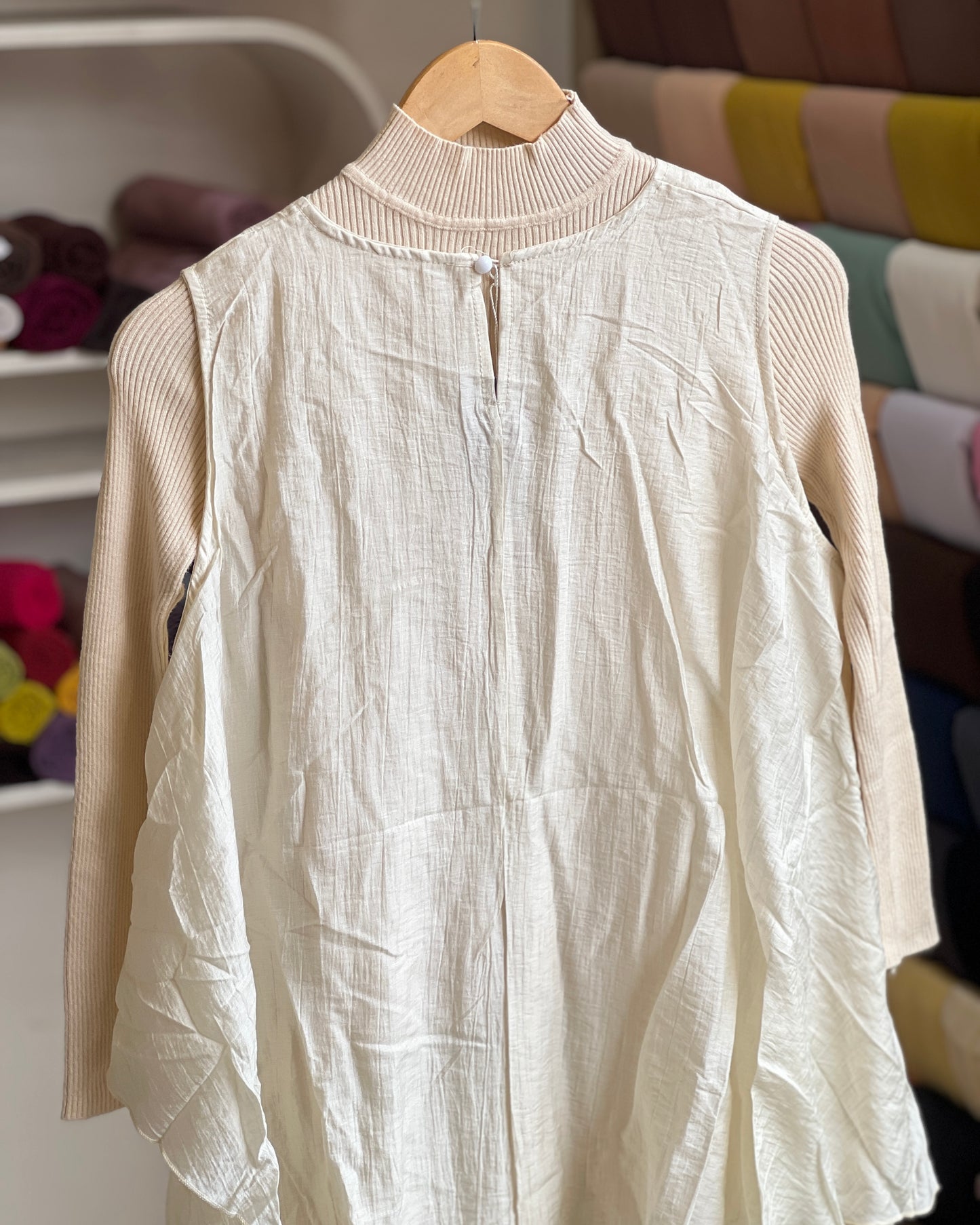 Layered pinafore with inner