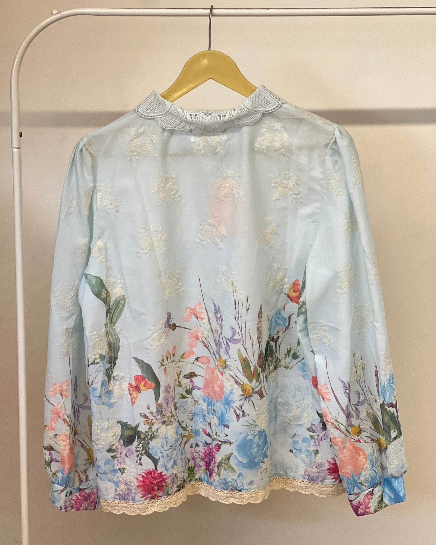 Tela by ash women elegant lace collar floral top