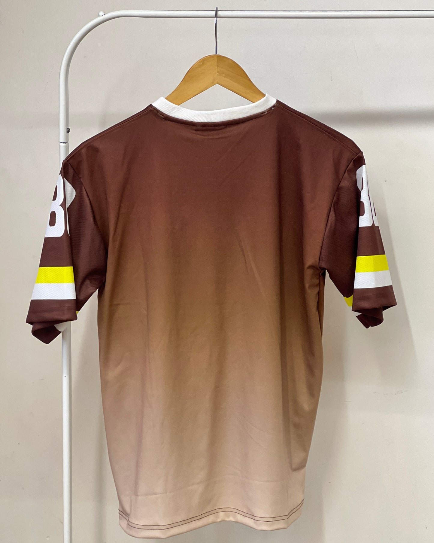 Tela by ash women brown v-neck jersey