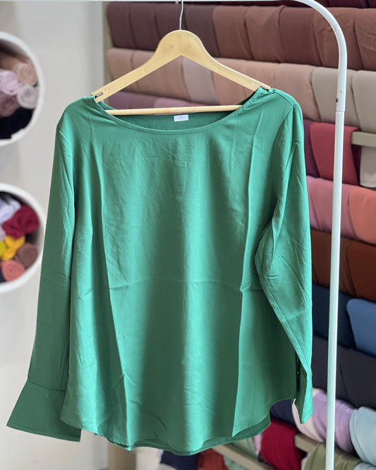 Tela by ash women teal green short top