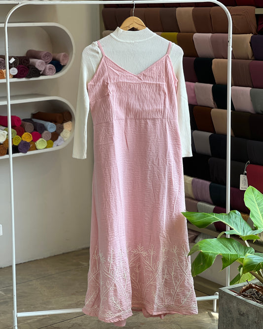 Light pink embroidered pinafore with white inner