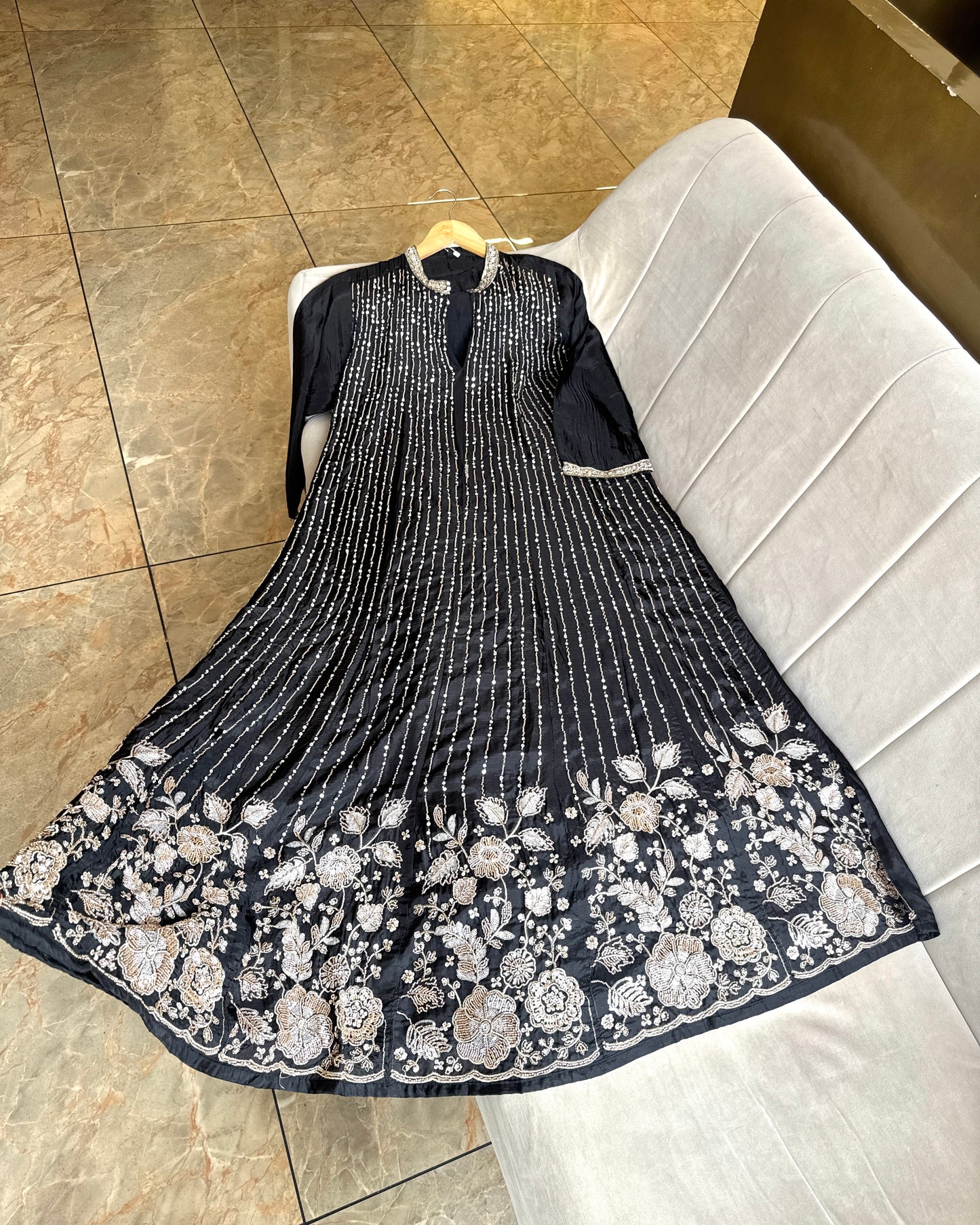 Heavy partywear