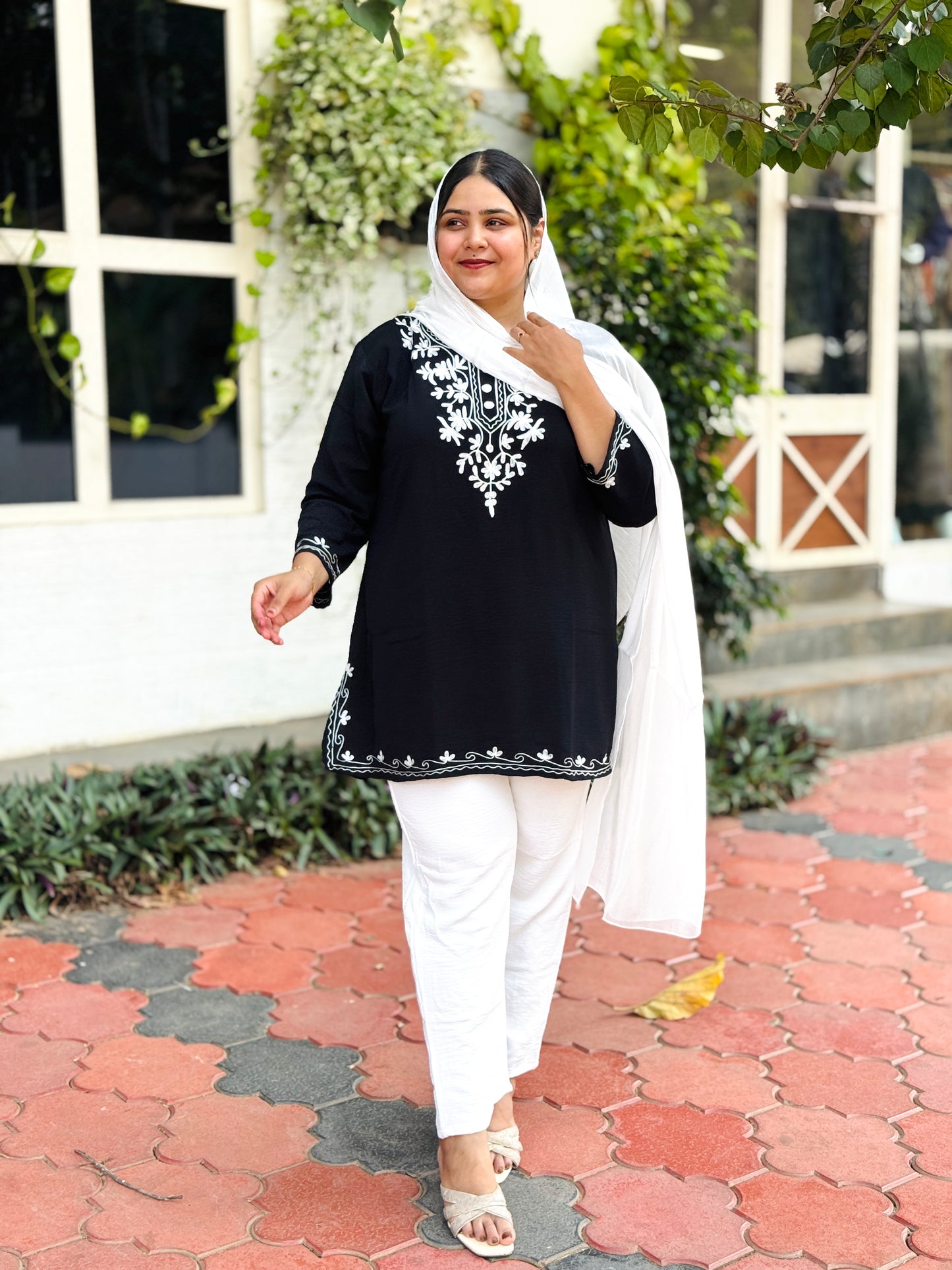 Kashmiri cordset