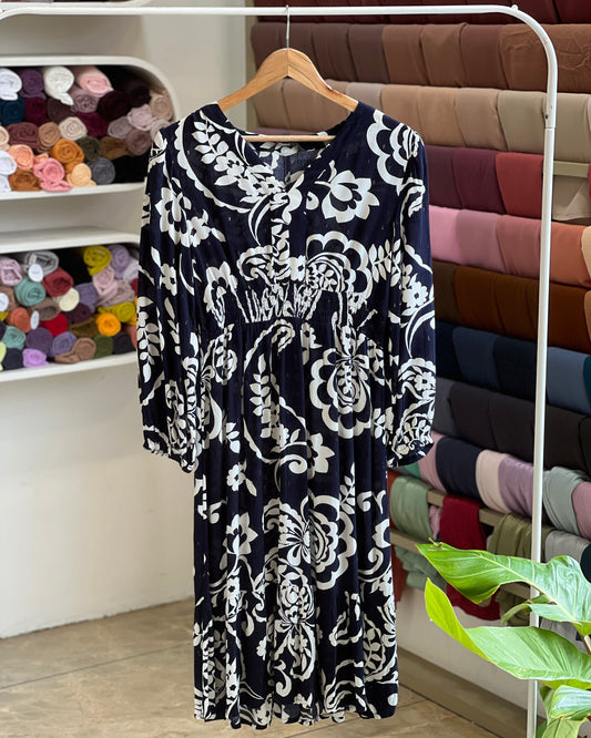 Tela by ash women navy blue and white floral print empire waist dress
