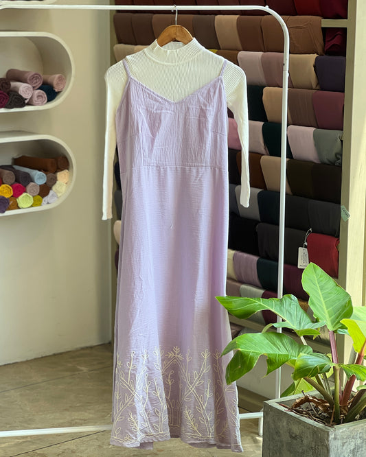 Light purple embroidered pinafore with white inner