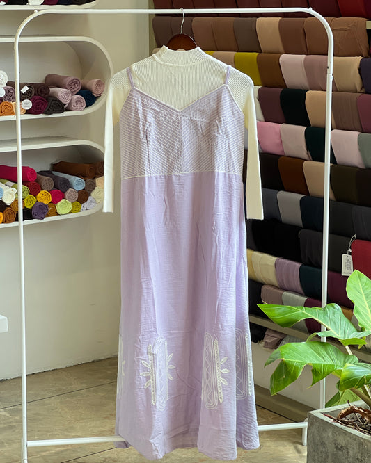 Light purple embroidered pinafore with white inner