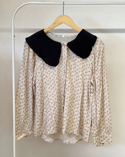 Tela by ash women charming floral blouse with black Peter Pan collar