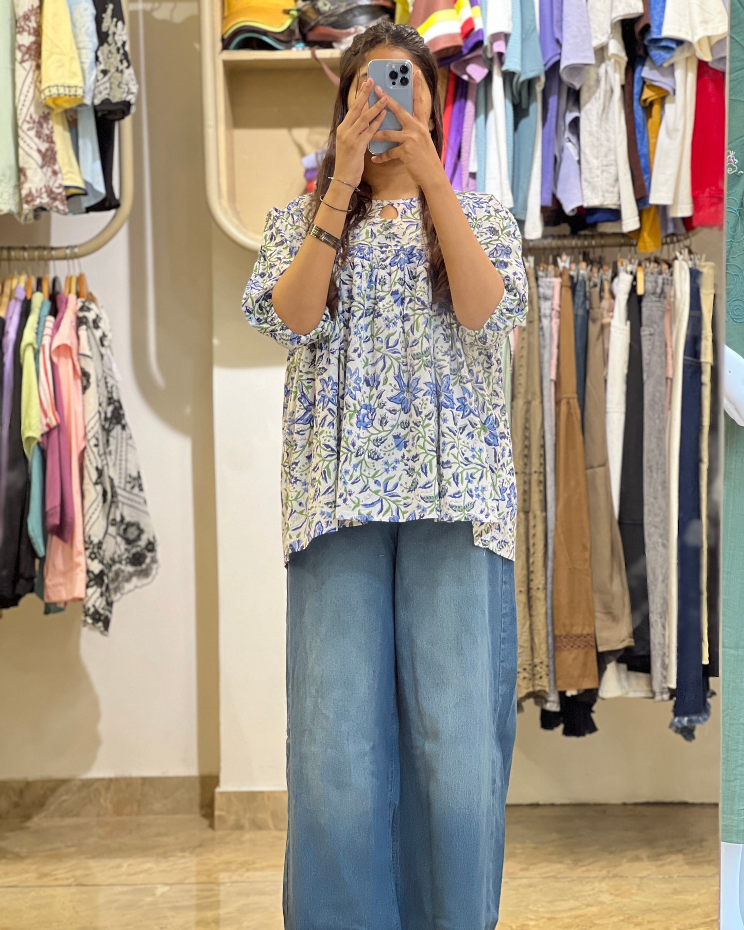 women floral print short top