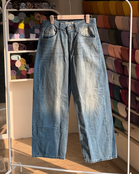 Plus size baggy jean