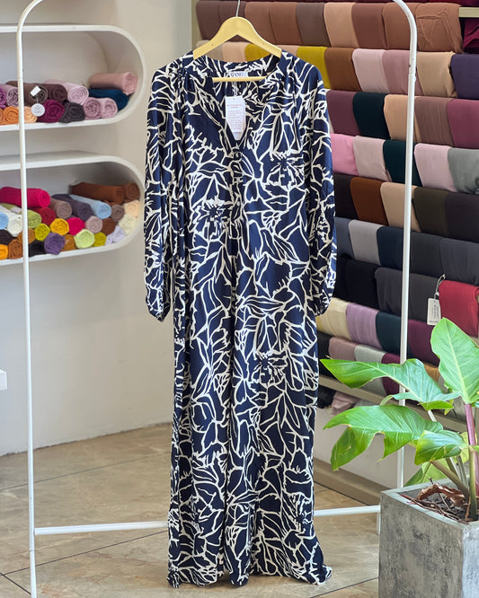 Blue and white printed v-neck long sleeve maxi dress